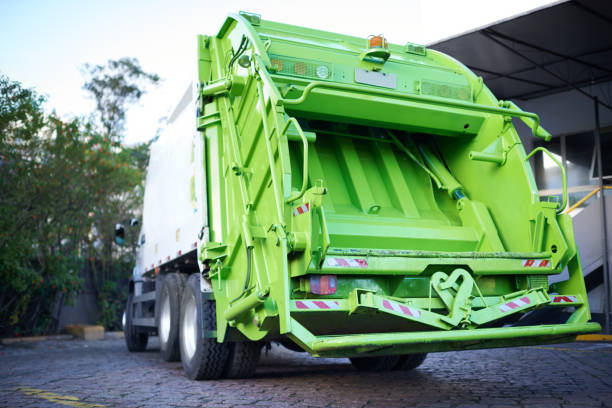 Best Yard Cleanup Services  in Ntgomery City, MO